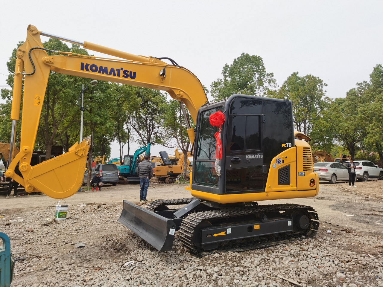 KOMATSU PC70-8 - Bandgrävare: bild 1 KOMATSU PC70-8 - Bandgrävare: bild 1