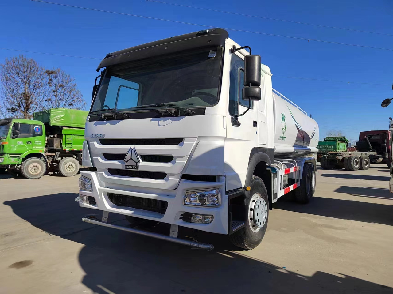 SINOTRUK HOWO Water Tanker CLICK HERE FOR DISCOUNT - Tankbil: bild 2 SINOTRUK HOWO Water Tanker CLICK HERE FOR DISCOUNT - Tankbil: bild 2