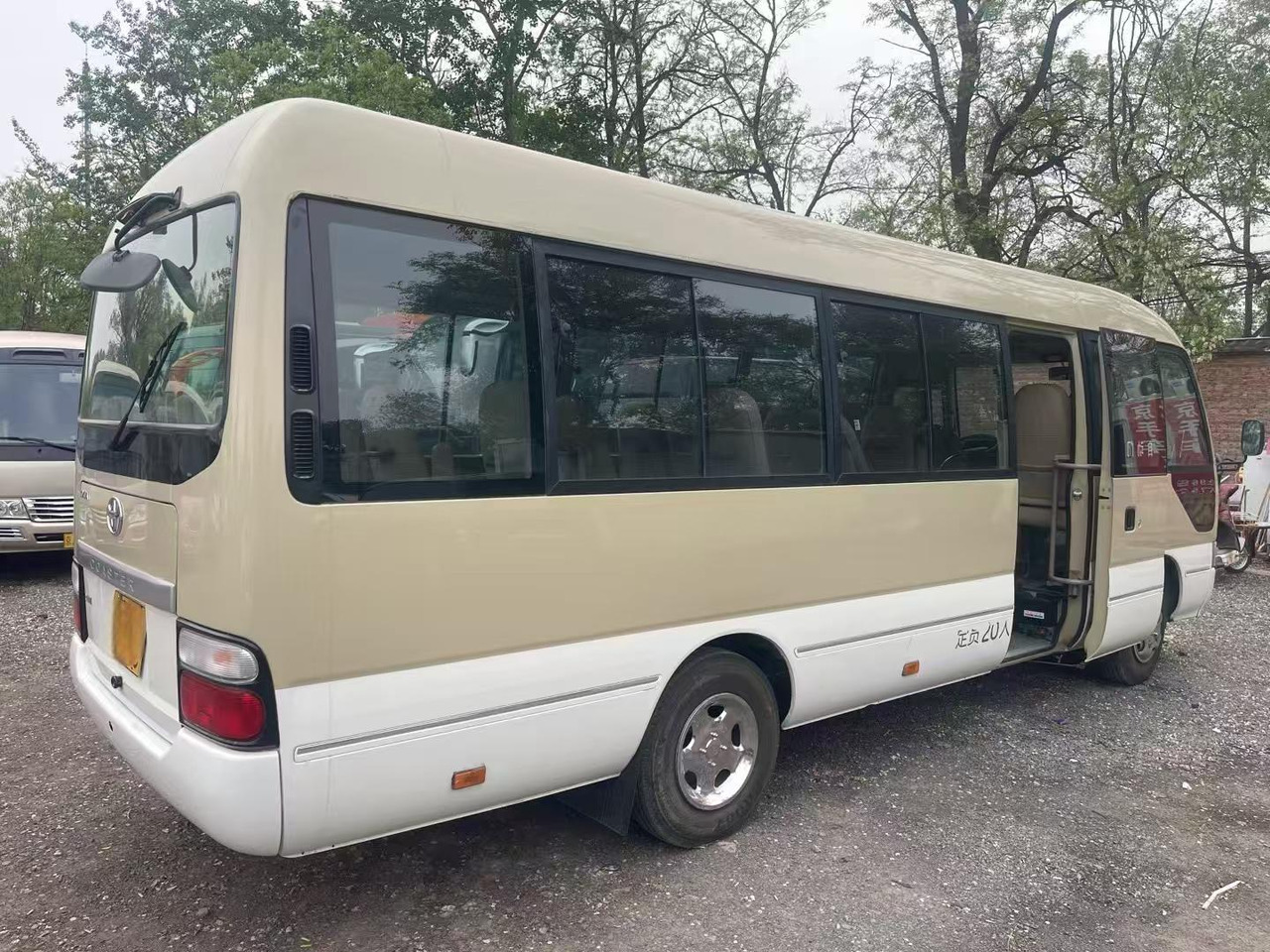 TOYOTA Coaster - Stadsbuss: bild 4 TOYOTA Coaster - Stadsbuss: bild 4