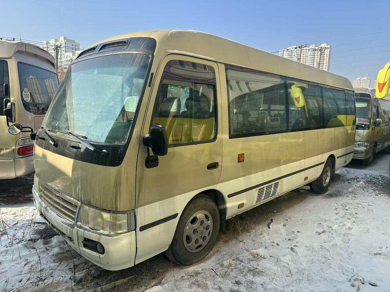 TOYOTA Coaster - Stadsbuss: bild 1 TOYOTA Coaster - Stadsbuss: bild 1