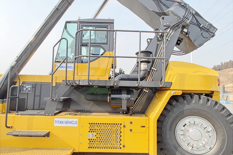 XCMG Container Reach Stacker for Sale in Ghana - Containertruck: bild 5 XCMG Container Reach Stacker for Sale in Ghana - Containertruck: bild 5