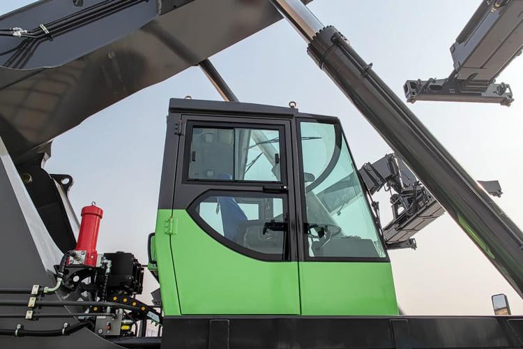 XCMG Reach Stacker Price for Sale in Guyana - Containertruck: bild 4 XCMG Reach Stacker Price for Sale in Guyana - Containertruck: bild 4