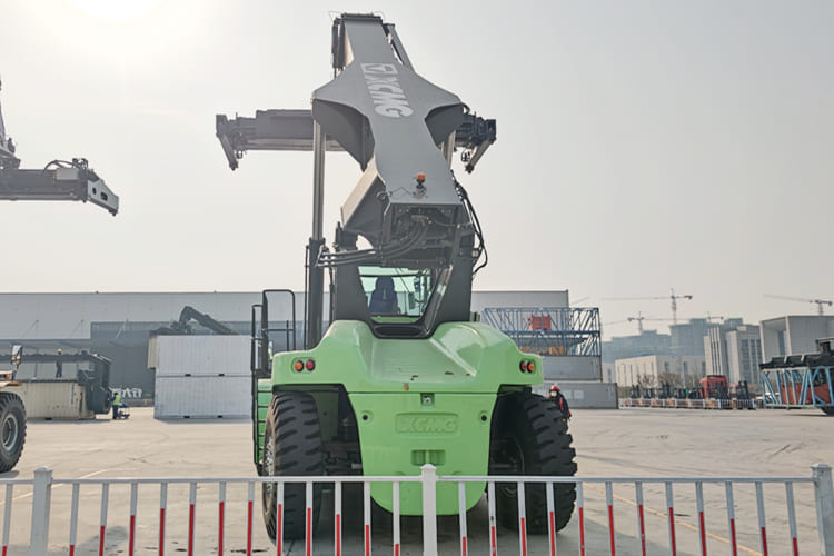 XCMG Reach Stacker Price for Sale in Guyana - Containertruck: bild 3 XCMG Reach Stacker Price for Sale in Guyana - Containertruck: bild 3