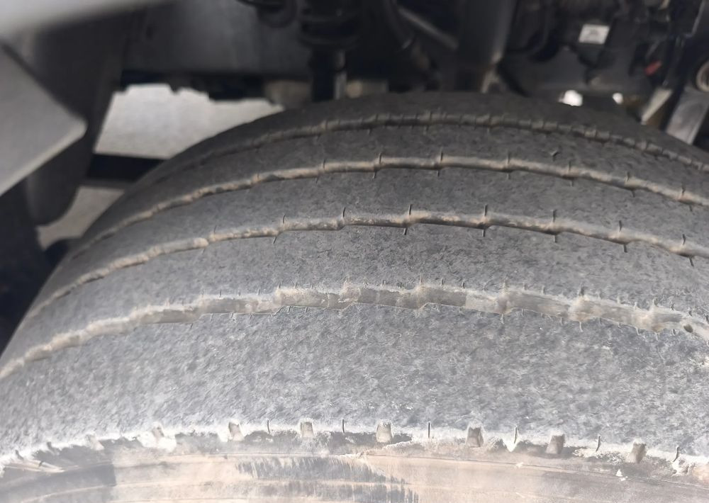 Renault GAMA D 14.210 chłodnia izoterma 16 palet poduszka - Kylbil lastbil: bild 5 Renault GAMA D 14.210 chłodnia izoterma 16 palet poduszka - Kylbil lastbil: bild 5