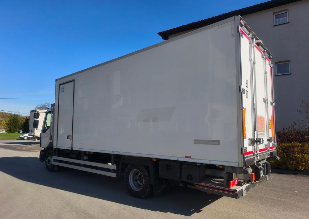 Renault GAMA D 16.250  chłodnia izoterma 16 palet klima - Kylbil lastbil: bild 4 Renault GAMA D 16.250  chłodnia izoterma 16 palet klima - Kylbil lastbil: bild 4