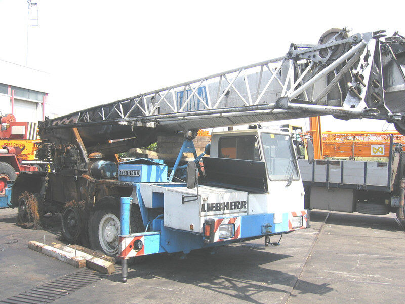 Liebherr LTM 1035-3 for parts - Mobilkran: bild 2 Liebherr LTM 1035-3 for parts - Mobilkran: bild 2