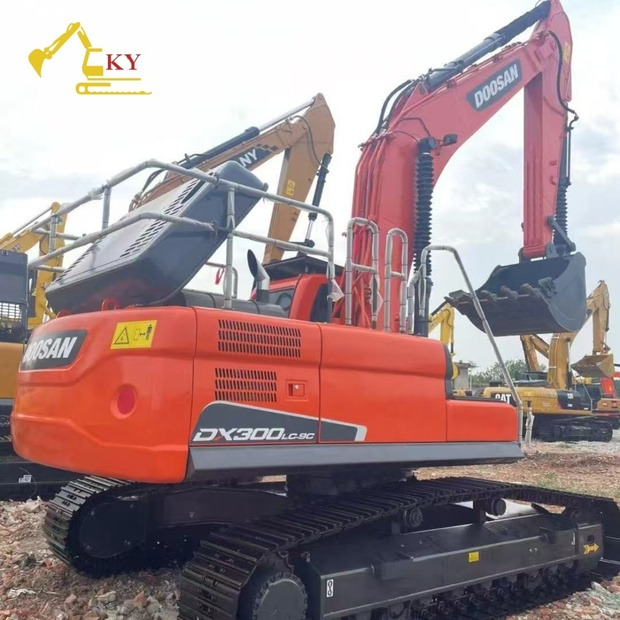 Bandgrävare 2023 Doosan DX300: bild 7