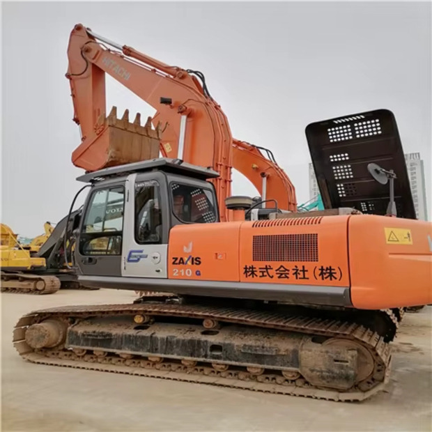 2023 Hitachi ZX210 - Bandgrävare: bild 2 2023 Hitachi ZX210 - Bandgrävare: bild 2