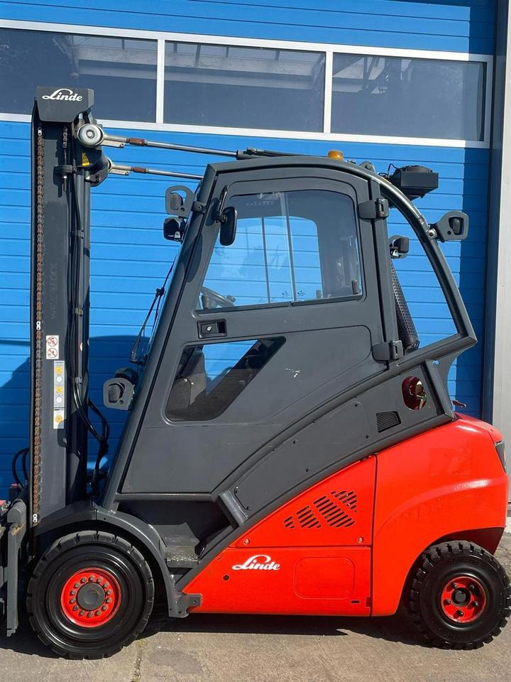 Linde H 35 T - 4745 h - Seitenschieber neu - - Gasoltruck: bild 2 Linde H 35 T - 4745 h - Seitenschieber neu - - Gasoltruck: bild 2
