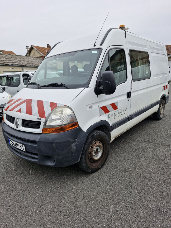 Renault Master 189APY51 7 places de 2005. 68 226 Km. Cabine repliable. Entretien régulier. Compte rendus des derniers Contrôle technique en pièces jointe avec Carte grise + historique entretien. - Dubbelhytt transportbil: bild 3 Renault Master 189APY51 7 places de 2005. 68 226 Km. Cabine repliable. Entretien régulier. Compte rendus des derniers Contrôle technique en pièces jointe avec Carte grise + historique entretien. - Dubbelhytt transportbil: bild 3