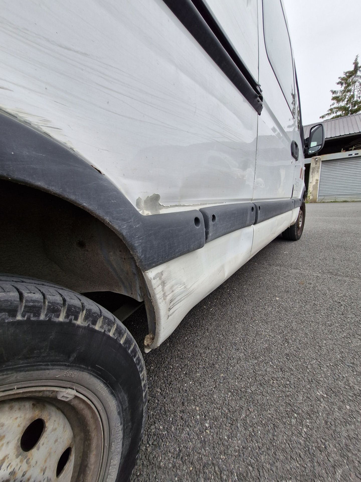 Renault Master 189APY51 7 places de 2005. 68 226 Km. Cabine repliable. Entretien régulier. Compte rendus des derniers Contrôle technique en pièces jointe avec Carte grise + historique entretien. - Dubbelhytt transportbil: bild 4 Renault Master 189APY51 7 places de 2005. 68 226 Km. Cabine repliable. Entretien régulier. Compte rendus des derniers Contrôle technique en pièces jointe avec Carte grise + historique entretien. - Dubbelhytt transportbil: bild 4