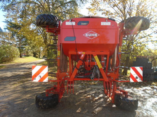 Kuhn MEGANT 500 - Kombisåmaskin: bild 1 Kuhn MEGANT 500 - Kombisåmaskin: bild 1