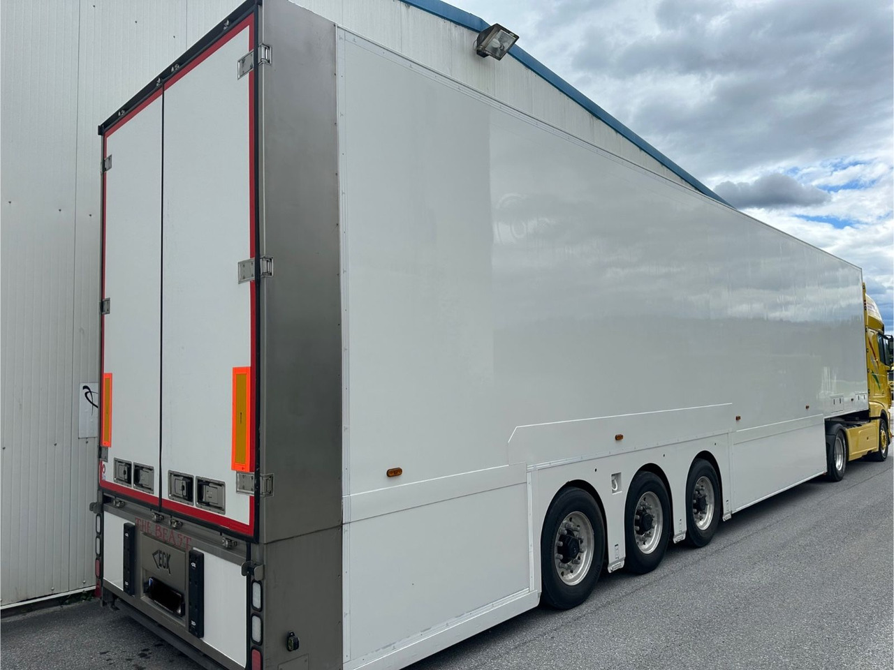 Van Eck Dubbeldeck T3Z Carrier Multi/Temp - Skåp semitrailer: bild 3 Van Eck Dubbeldeck T3Z Carrier Multi/Temp - Skåp semitrailer: bild 3