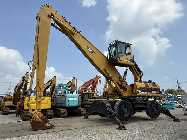 CAT M325C - Materialhanterare: bild 1 CAT M325C - Materialhanterare: bild 1