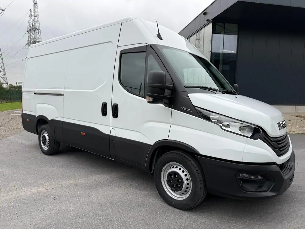 Iveco Daily 35-140 *L2H2*DISPO DE STOCK*Airco*Cruise control - Skåpbil: bild 2 Iveco Daily 35-140 *L2H2*DISPO DE STOCK*Airco*Cruise control - Skåpbil: bild 2