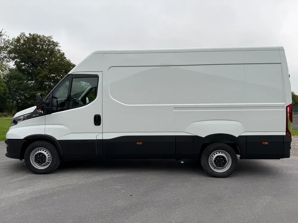 Iveco Daily 35-140 *L2H2*DISPO DE STOCK*Airco*Cruise control - Skåpbil: bild 4 Iveco Daily 35-140 *L2H2*DISPO DE STOCK*Airco*Cruise control - Skåpbil: bild 4