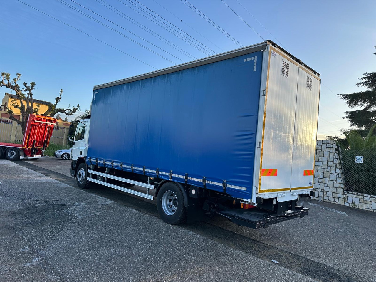 DAF CF 75.310 - Kapellbil: bild 2 DAF CF 75.310 - Kapellbil: bild 2