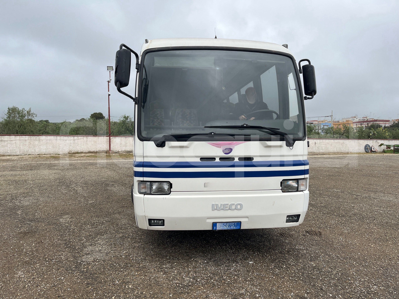 Iveco 380 - Turistbuss: bild 2 Iveco 380 - Turistbuss: bild 2