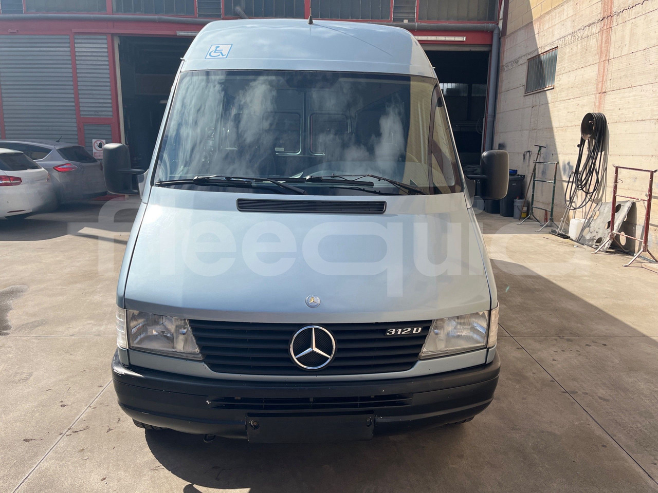 Mercedes-Benz Sprinter - Minibuss, Persontransport: bild 2 Mercedes-Benz Sprinter - Minibuss, Persontransport: bild 2