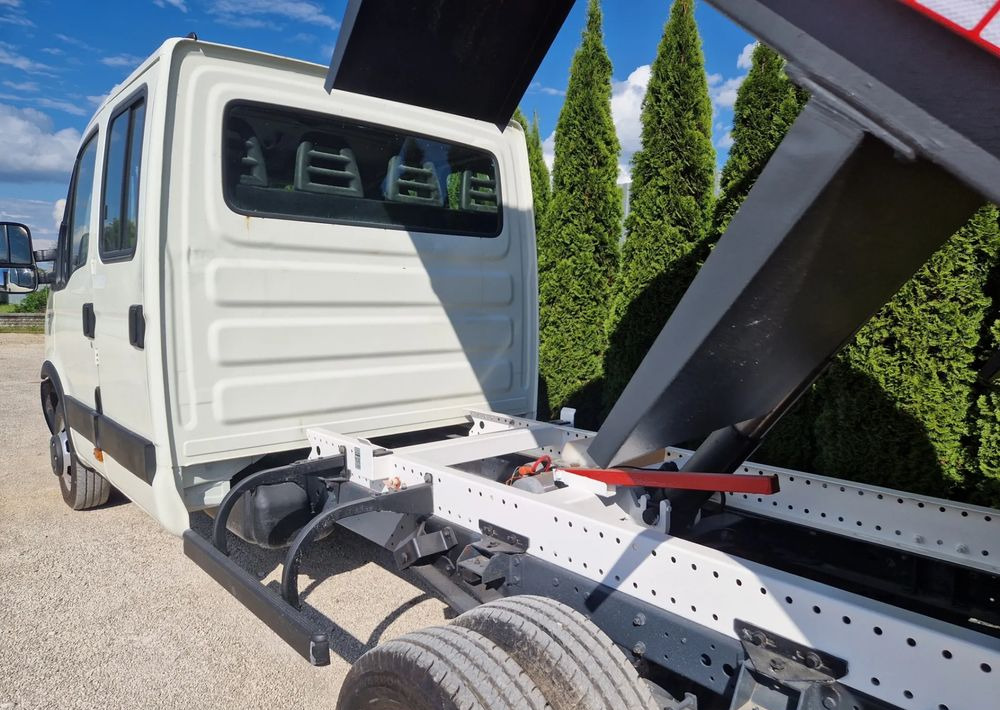 Iveco 35c15 - Transportbil med tippflak: bild 4 Iveco 35c15 - Transportbil med tippflak: bild 4