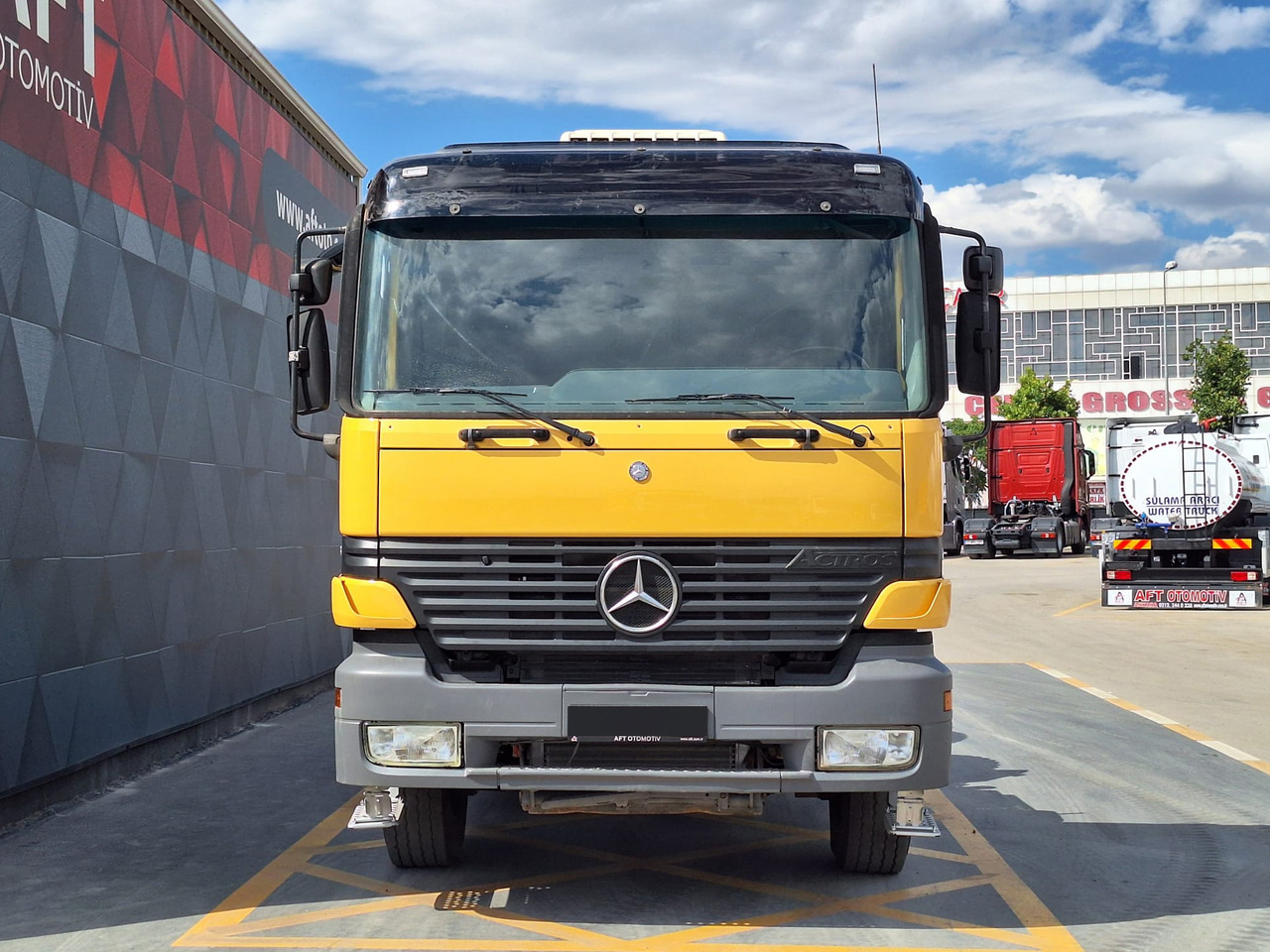MERCEDES-BENZ ACTROS 3348 - Dragbil: bild 2 MERCEDES-BENZ ACTROS 3348 - Dragbil: bild 2