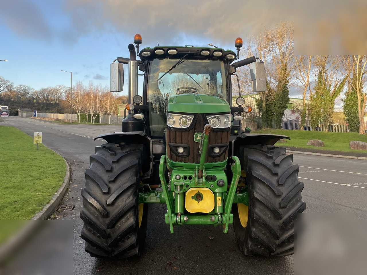 2020 JOHN DEERE 6155R - Traktor: bild 3 2020 JOHN DEERE 6155R - Traktor: bild 3