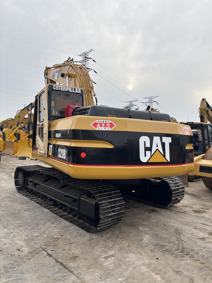 CATERPILLAR 320BL used excavator low price for sale - Bandgrävare: bild 2 CATERPILLAR 320BL used excavator low price for sale - Bandgrävare: bild 2