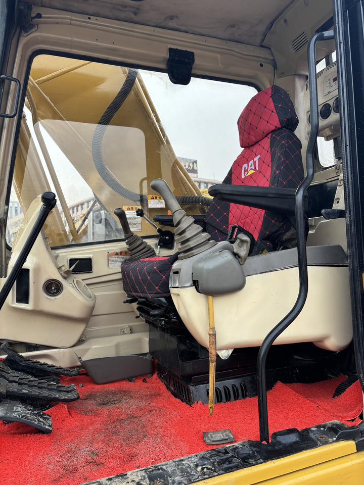 CATERPILLAR 320BL used excavator low price for sale - Bandgrävare: bild 5 CATERPILLAR 320BL used excavator low price for sale - Bandgrävare: bild 5