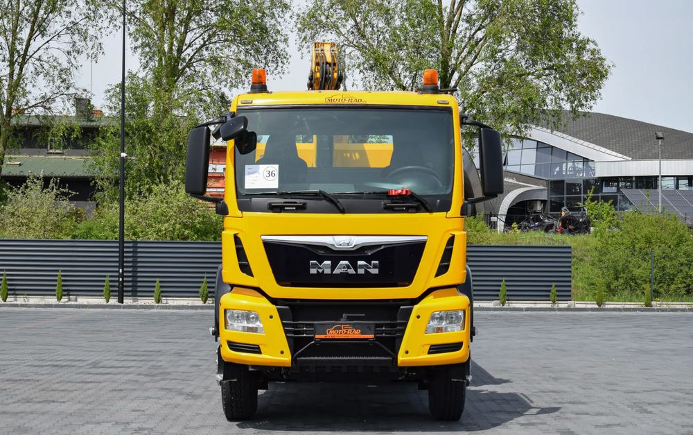 MAN TGS 26.400 / 6x4 / EURO 6 / UDT / HDS FASSI 165 / WYSUW x3 / ROTATOR / CHWYTAK / STEROWANIE RADIOWE / WZMOCNIONA RAMA / WYWROTKA / HYDROBURTA / AUTOMAT / 2017 / NOWE OPONY - 100% / NISKI PRZEBIEG - Tippbil lastbil: bild 2 MAN TGS 26.400 / 6x4 / EURO 6 / UDT / HDS FASSI 165 / WYSUW x3 / ROTATOR / CHWYTAK / STEROWANIE RADIOWE / WZMOCNIONA RAMA / WYWROTKA / HYDROBURTA / AUTOMAT / 2017 / NOWE OPONY - 100% / NISKI PRZEBIEG - Tippbil lastbil: bild 2