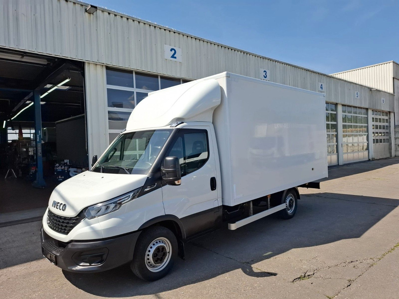 Iveco 35-160P/A8, Klima, HiMatic, LED, Luft, - Volymskåp: bild 3 Iveco 35-160P/A8, Klima, HiMatic, LED, Luft, - Volymskåp: bild 3