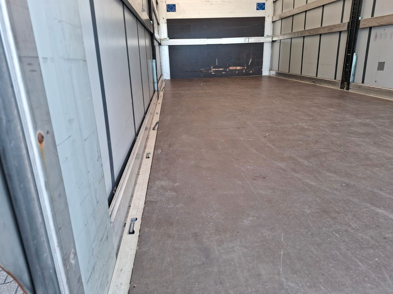 Iveco 72-210P/A8,Luft,HiMatic,LBW,Schiebepl., - Transportbil med kapell: bild 5 Iveco 72-210P/A8,Luft,HiMatic,LBW,Schiebepl., - Transportbil med kapell: bild 5