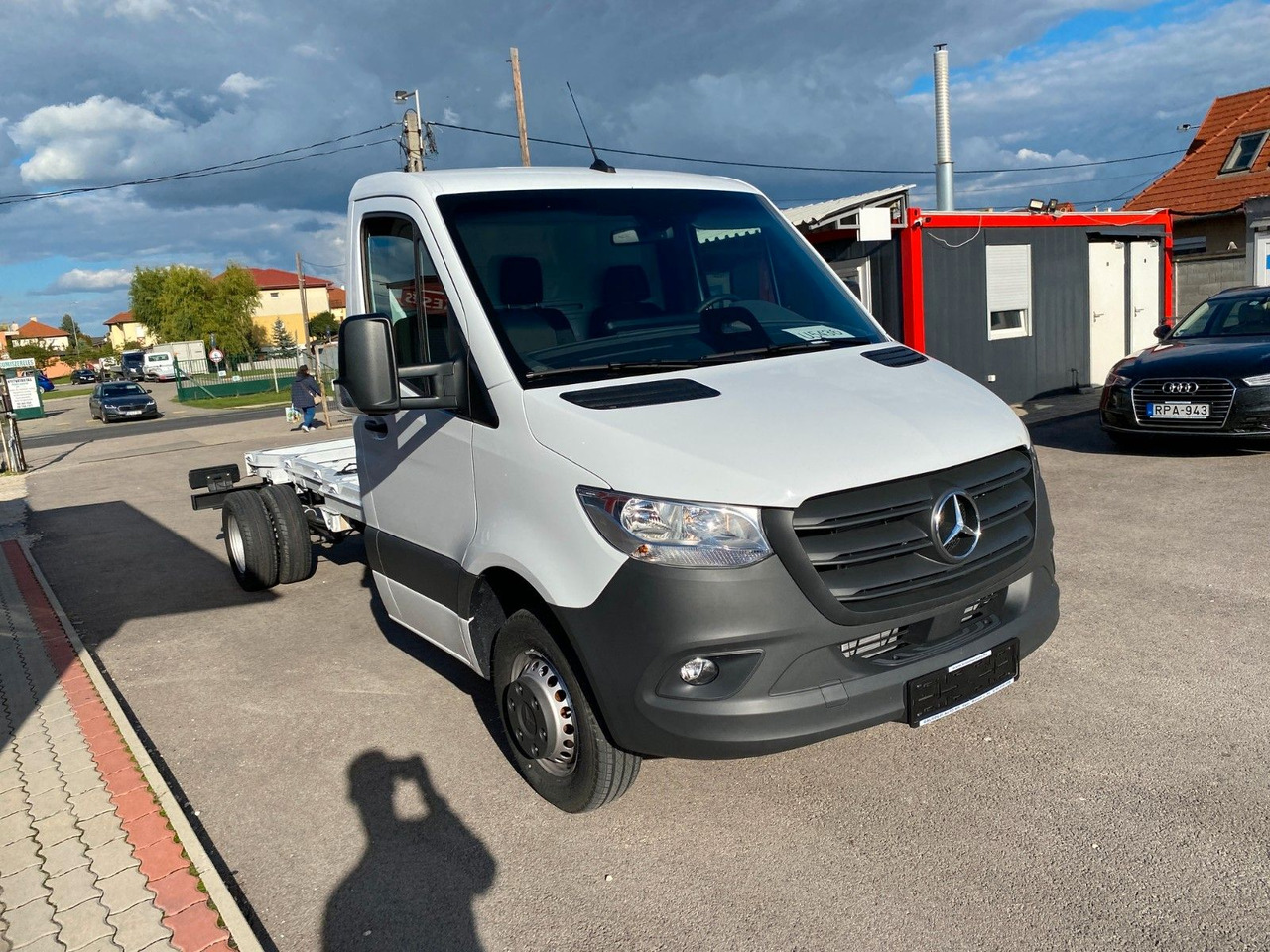 Mercedes-Benz Sprinter 319 Pritsche+Plane 3,5T Anhängelast - Transportbil med kapell: bild 2 Mercedes-Benz Sprinter 319 Pritsche+Plane 3,5T Anhängelast - Transportbil med kapell: bild 2