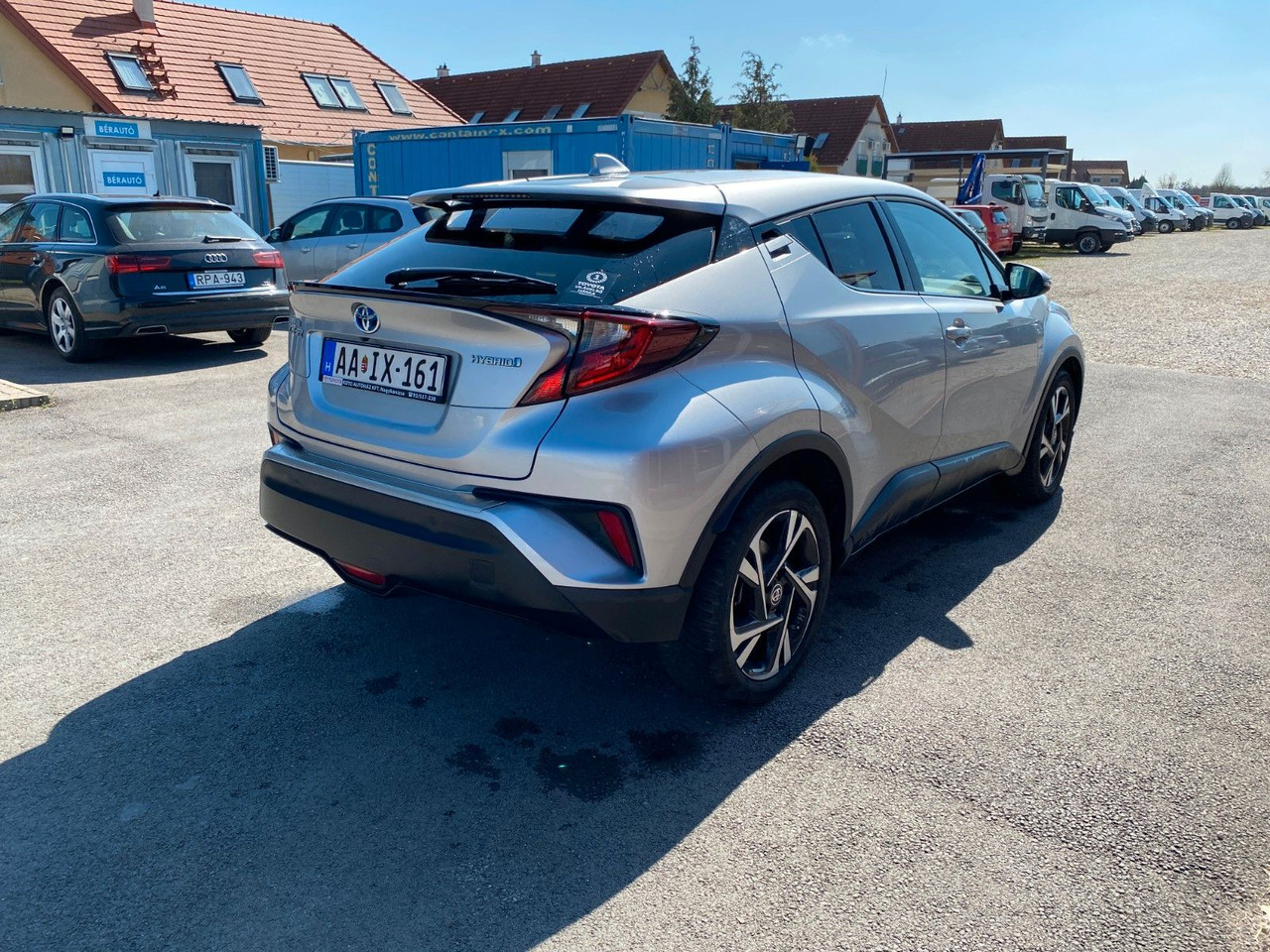 Toyota C-HR 1.8-l-VVTi Hybrid Flow - SUV: bild 2 Toyota C-HR 1.8-l-VVTi Hybrid Flow - SUV: bild 2