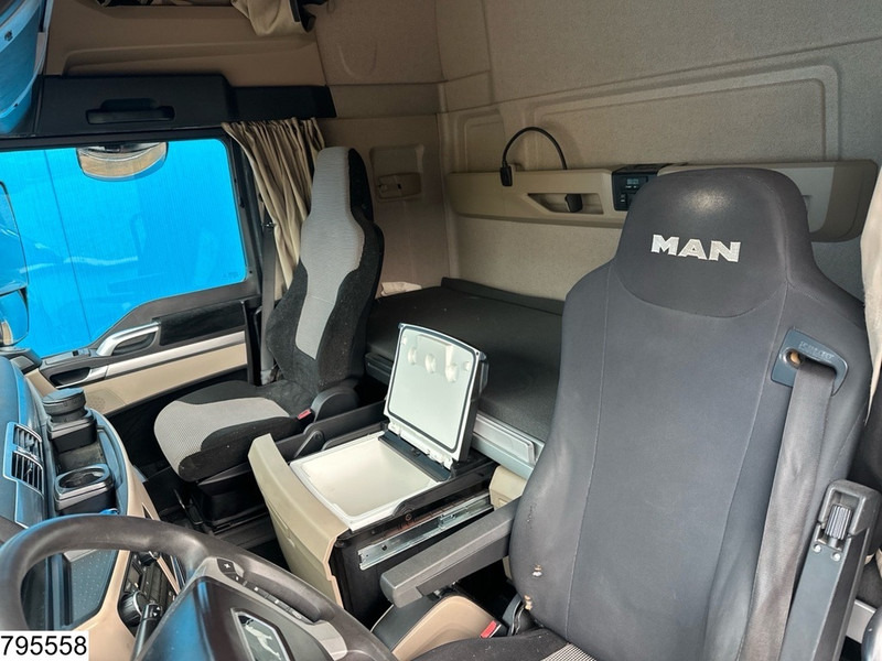 Dragbil MAN TGX 26 500 6x2, EURO 6, Retarder, Hydraulics: bild 9