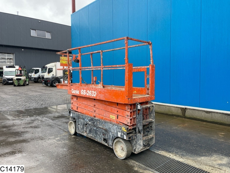 Genie GS 2632 7,85M, 227KG, 412h - Saxlift: bild 2 Genie GS 2632 7,85M, 227KG, 412h - Saxlift: bild 2