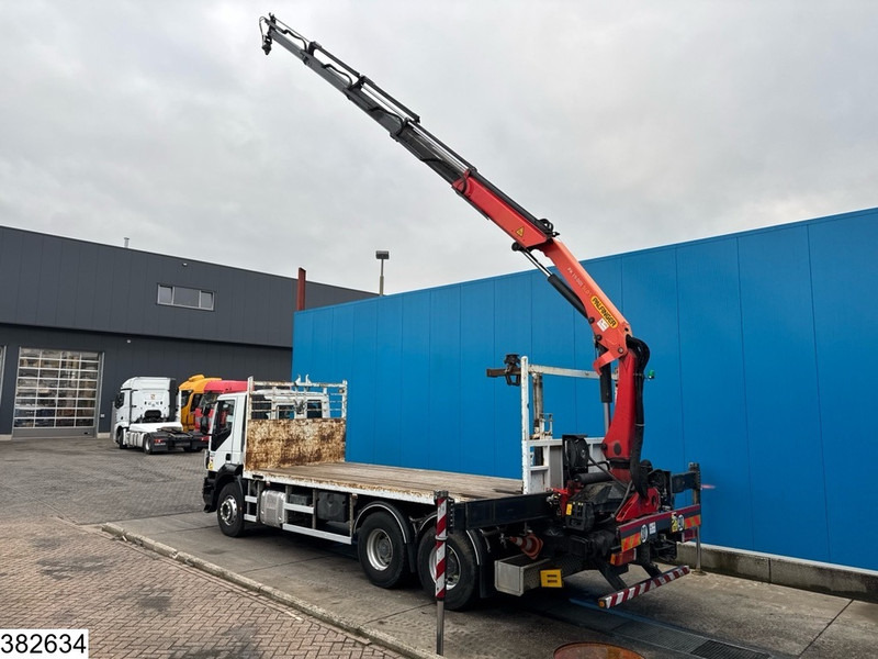 Iveco Trakker 410 6x4, EURO 6, Palfinger, Remote, Steel suspenion - Flakbil, Kranbil: bild 4 Iveco Trakker 410 6x4, EURO 6, Palfinger, Remote, Steel suspenion - Flakbil, Kranbil: bild 4