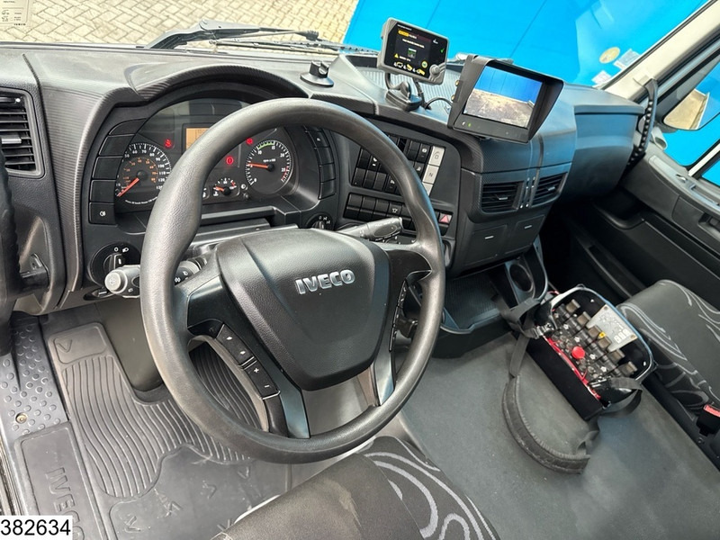 Iveco Trakker 410 6x4, EURO 6, Palfinger, Remote, Steel suspenion - Flakbil, Kranbil: bild 5 Iveco Trakker 410 6x4, EURO 6, Palfinger, Remote, Steel suspenion - Flakbil, Kranbil: bild 5