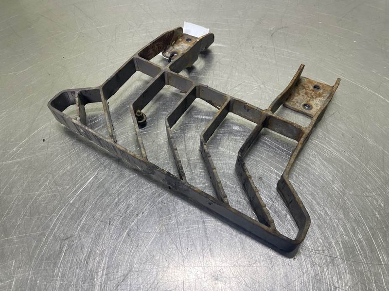 Ahlmann AS900-23120256-Stair panel/Trittstufen/Traptreden - Ram/ Chassi för Byggmaskiner: bild 1 Ahlmann AS900-23120256-Stair panel/Trittstufen/Traptreden - Ram/ Chassi för Byggmaskiner: bild 1