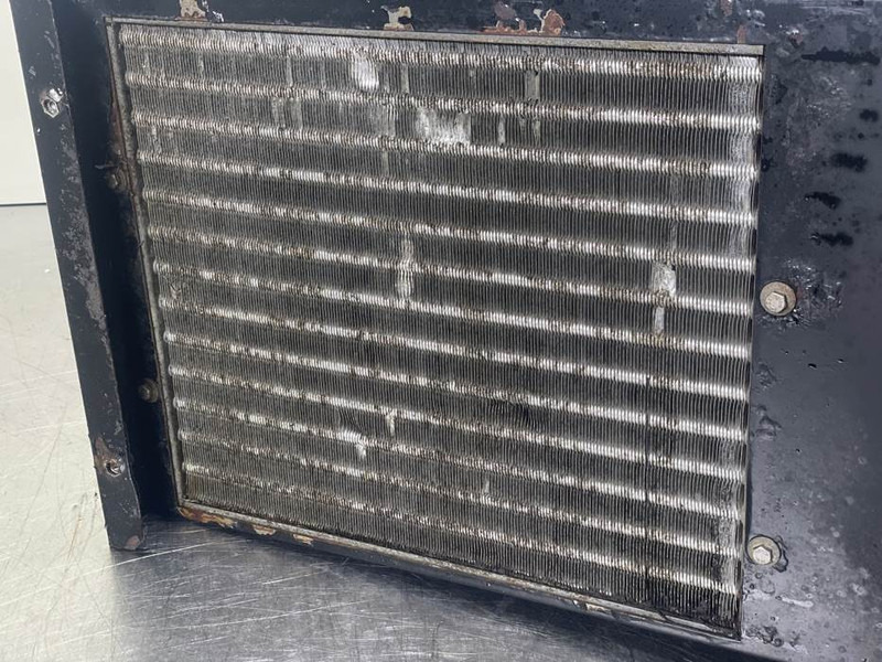 Ahlmann AZ150-4184898A-Airco condenser/Klimakondensator - Ram/ Chassi för Byggmaskiner: bild 5 Ahlmann AZ150-4184898A-Airco condenser/Klimakondensator - Ram/ Chassi för Byggmaskiner: bild 5