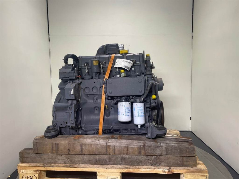 Ahlmann AZ150-Deutz BF4M2012C-Engine/Motor - Motor för Byggmaskiner: bild 4 Ahlmann AZ150-Deutz BF4M2012C-Engine/Motor - Motor för Byggmaskiner: bild 4