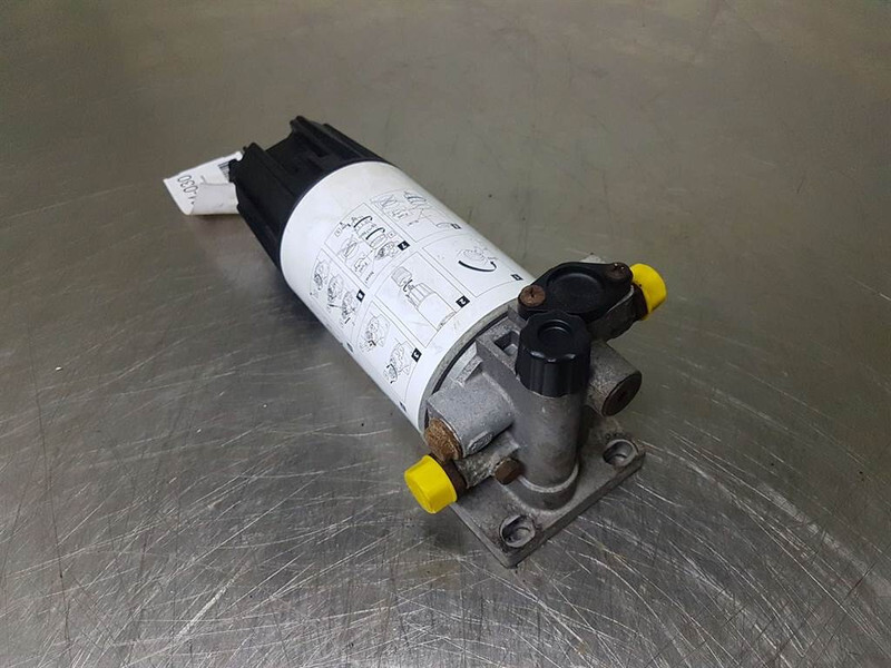 Ahlmann AZ210E-23110509/23116435-Pre-filter/Vorfilter - Motor för Byggmaskiner: bild 1 Ahlmann AZ210E-23110509/23116435-Pre-filter/Vorfilter - Motor för Byggmaskiner: bild 1