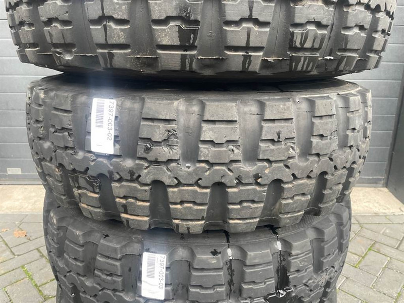 Atlas AR65-Continental 12.5R20-Tire/Reifen/Band - Däck och fälgar för Byggmaskiner: bild 5 Atlas AR65-Continental 12.5R20-Tire/Reifen/Band - Däck och fälgar för Byggmaskiner: bild 5