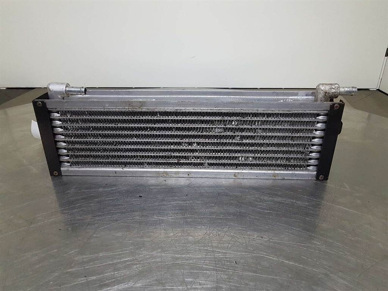 Case 621D-Denso MNY70266601B2C-Airco condenser/koeler - Ram/ Chassi för Byggmaskiner: bild 3 Case 621D-Denso MNY70266601B2C-Airco condenser/koeler - Ram/ Chassi för Byggmaskiner: bild 3