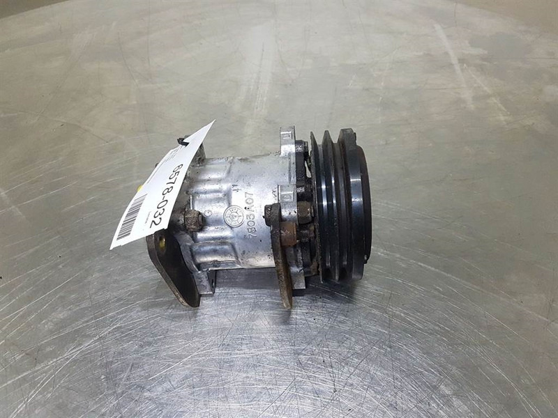 Case 621D-Sanden U4611-Compressor/Kompressor/Aircopomp - Motor för Byggmaskiner: bild 1 Case 621D-Sanden U4611-Compressor/Kompressor/Aircopomp - Motor för Byggmaskiner: bild 1