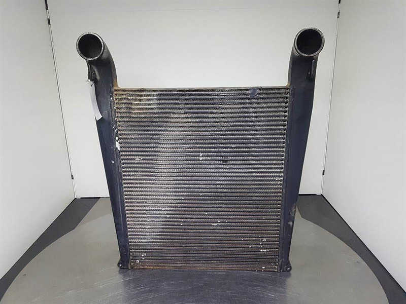 Case 921C-Modine 259332A4-Cooler/Kühler/Koeler - Motor för Byggmaskiner: bild 1 Case 921C-Modine 259332A4-Cooler/Kühler/Koeler - Motor för Byggmaskiner: bild 1