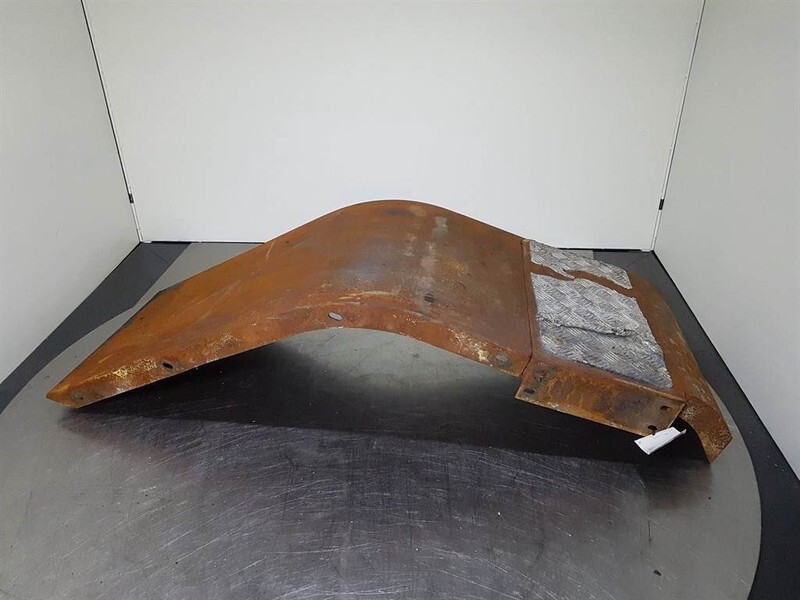 JCB 426E AGRI HT - Mud guard/Kotfluegel/Spatbord - Ram/ Chassi för Byggmaskiner: bild 2 JCB 426E AGRI HT - Mud guard/Kotfluegel/Spatbord - Ram/ Chassi för Byggmaskiner: bild 2