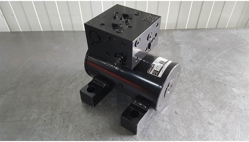 JLG - Helac L20-15-S - Rotary actuator/Drehantrieb - Hydraulik: bild 1 JLG - Helac L20-15-S - Rotary actuator/Drehantrieb - Hydraulik: bild 1