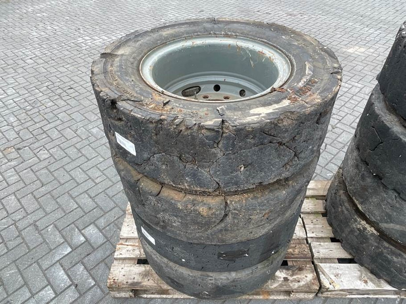 Liebherr 10.00-20 - Tire/Reifen/Band - Däck och fälgar för Byggmaskiner: bild 4 Liebherr 10.00-20 - Tire/Reifen/Band - Däck och fälgar för Byggmaskiner: bild 4