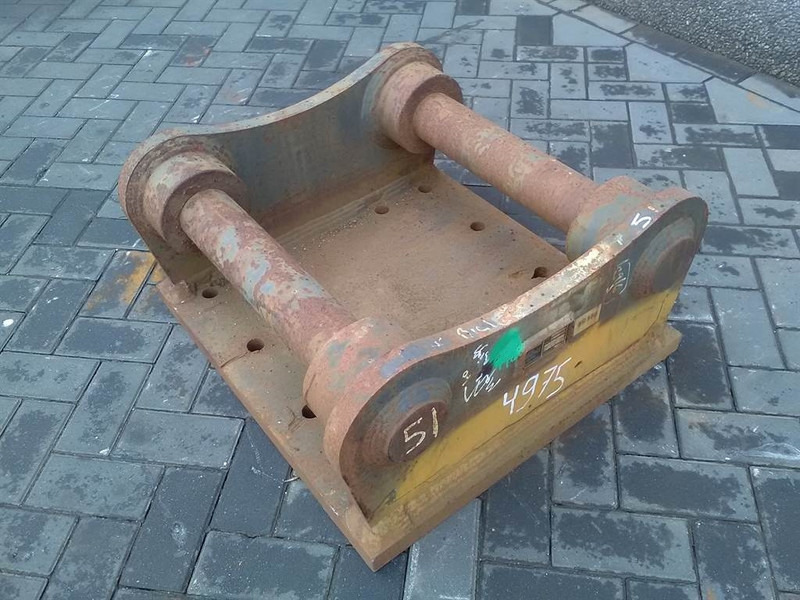Liebherr 944-Atlas copco HB2500-Adaptor plate/Quick coupler - Redskapsfäste: bild 1 Liebherr 944-Atlas copco HB2500-Adaptor plate/Quick coupler - Redskapsfäste: bild 1
