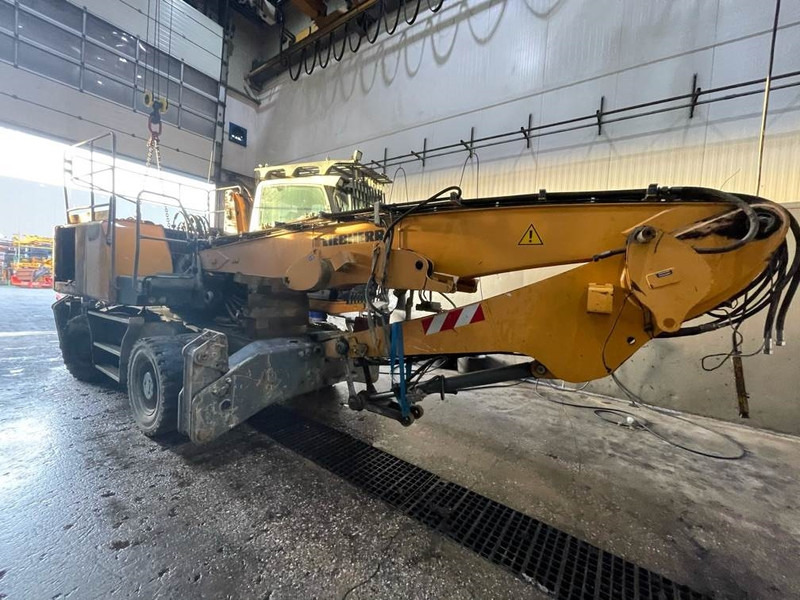 Liebherr LH 22 M - (For parts) - Grävmaskin på däck: bild 1 Liebherr LH 22 M - (For parts) - Grävmaskin på däck: bild 1